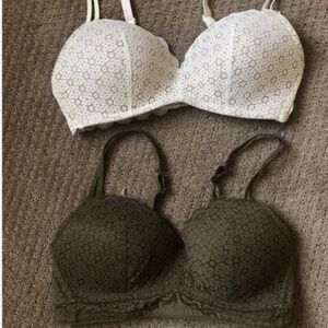 Set 2 Aerie Olive/White Daisy Lace Padded Wireless Bras 36D